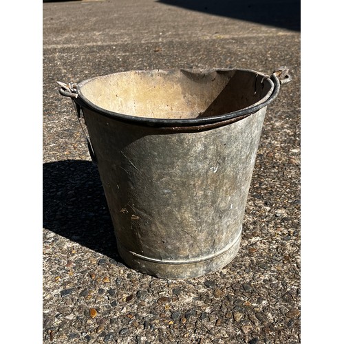 265 - French gal metal bucket with swing handle, approx 30cm H ex handle x 32cm Dia