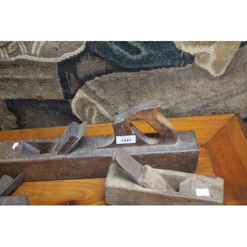 283 - Various antique French wooden hand planes, approx 60cm L and shorter