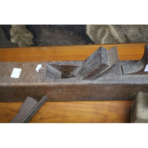 283 - Various antique French wooden hand planes, approx 60cm L and shorter