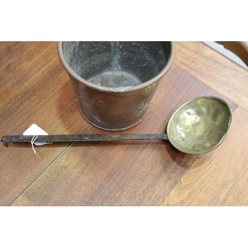 75 - Antique French copper pot and ladle, pot approx 15cm H x 17cm Dia (2)