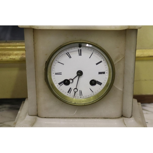 231 - White marble mantle clock, AF to back glass, no key and no pendulum, unknown working condition, appr... 