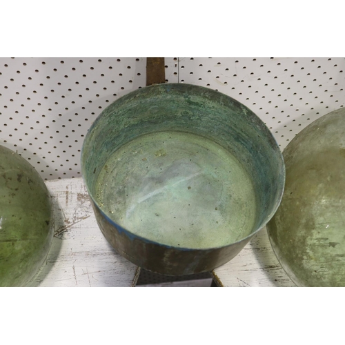 247 - French copper saucepan, approx 25cm Dia