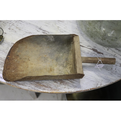 259 - Old wooden handled grain scoop, approx 38cm L