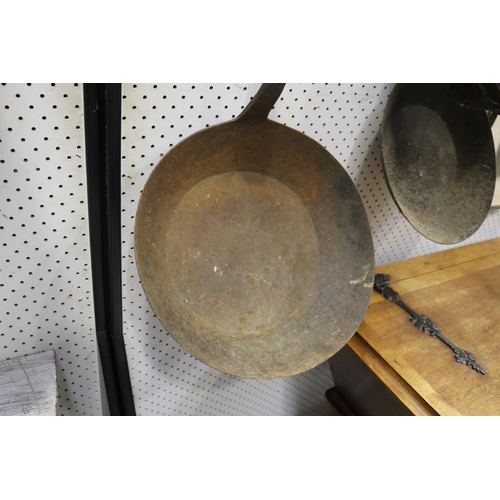 268 - French long handled pan, approx 142cm L