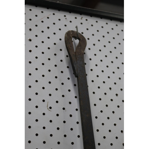 268 - French long handled pan, approx 142cm L