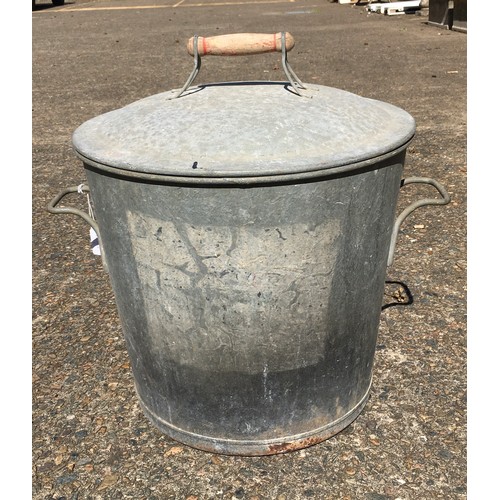 422 - French gal metal twin handled tub with lid, approx 44cm H including handle x 42cm Dia