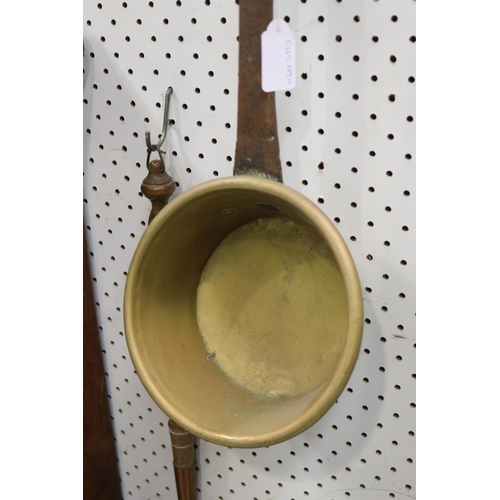 385 - French long handled small saucepan, approx 93cm L