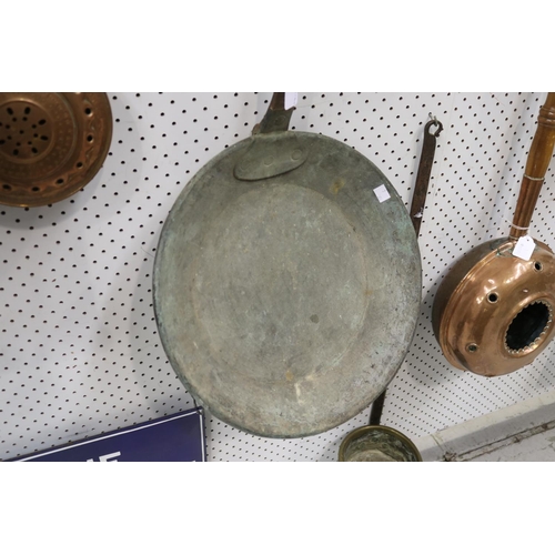 386 - Antique long handle frypan, approx 142cm L