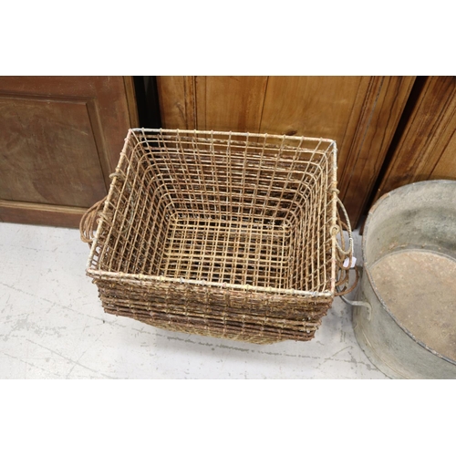 426 - Set of ten French oyster baskets (10)