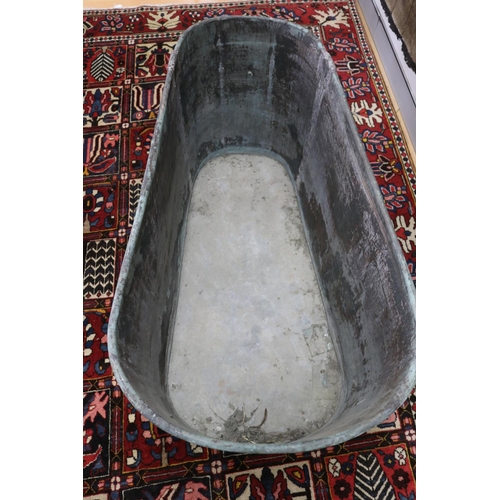 33 - Antique French copper bathtub, approx 61cm H x 112cm L x 57cm W