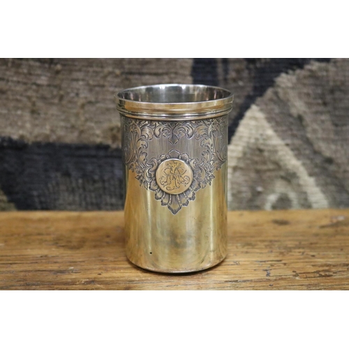 25 - Antique English sterling silver gilt washed beaker of heavy gauge, marked for London date?, approx 9... 