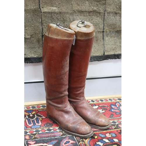 82 - Pair of antique French leather riding boots with wooden stretchers (2)