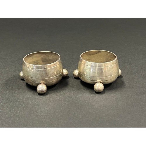 1045 - Pair of Antique Victorian hallmarked sterling sliver salts, sitting on tri ball form feet, by Daniel... 