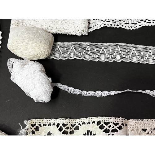 217 - Assortment of a lace edging (No measurements for this lot) (8)