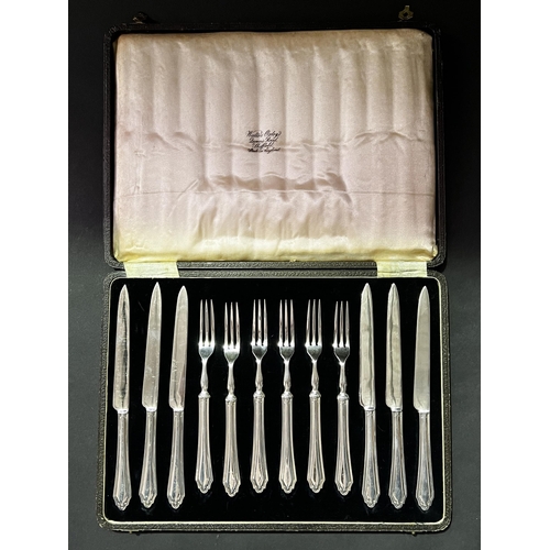 38 - Cased set of silver plate fruit knives and forks