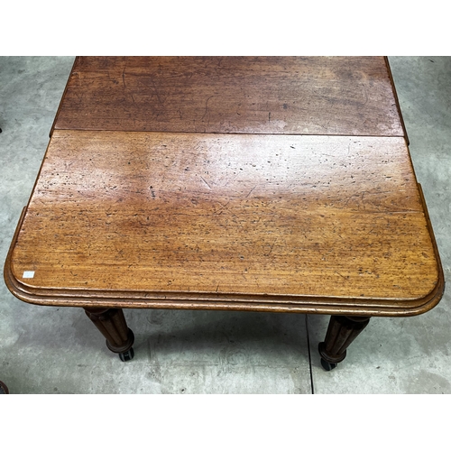 238 - Antique turned leg extension dining table, with extra leaf, approx 69cm H x 145cm W (leaf fitted) x ... 