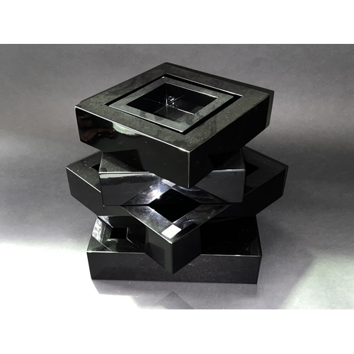 86 - Black laquer boxes, approx 26cm x 26cm sq and smaller