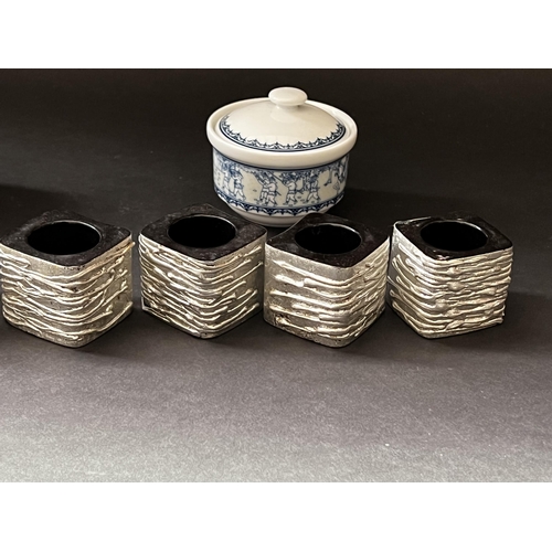 185 - 8 napkin rings, two pairs of jugs and sugars, approx 8cm H and shorter