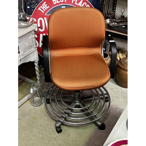 300 - 1990's Codesign swivel office chair, with multi ring foot rest