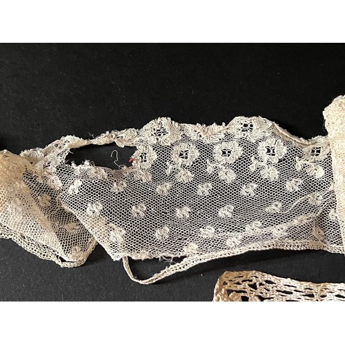 202 - Antique and Vintage lace (No measurements for this lot)