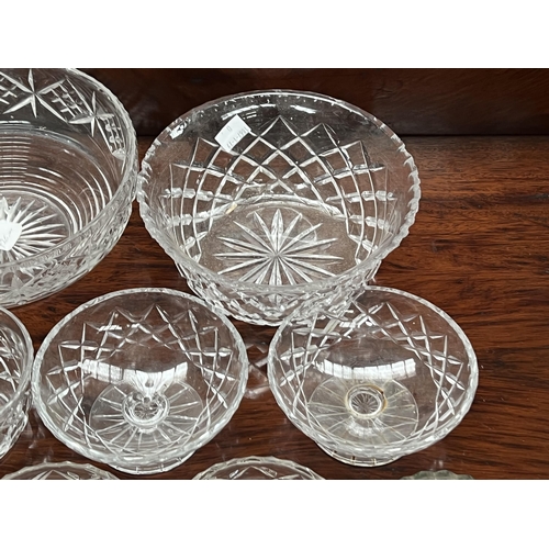 229 - Assortment of crystal bowls etc, approx 20cm Dia and smaller