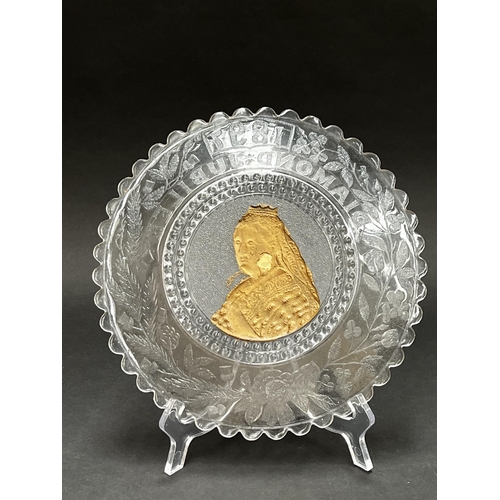 270 - Antique Queen Victoria Diamond Jubilee glass plate, approx 25cm Dia