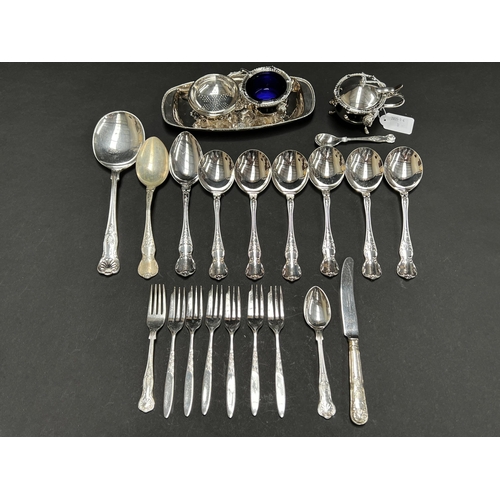 302 - Assortment of silver plate to include cruet set, Kings pattern Christening set etc