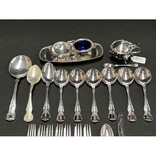 302 - Assortment of silver plate to include cruet set, Kings pattern Christening set etc