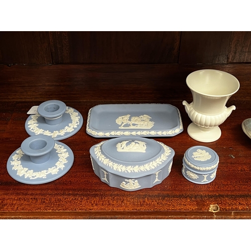 303 - Assortment of wedgwood to include candle holders, trinket boxes, vase, approx 15cm W and smaller