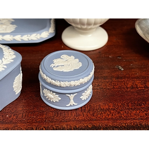 303 - Assortment of wedgwood to include candle holders, trinket boxes, vase, approx 15cm W and smaller