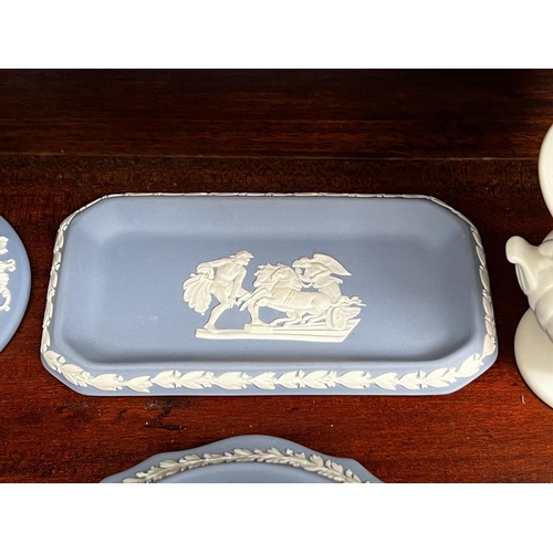 303 - Assortment of wedgwood to include candle holders, trinket boxes, vase, approx 15cm W and smaller