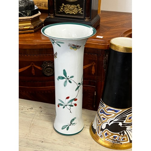 537 - Assortment china, to include a sleeve vase, Limited edition Centenary of Federation Magpie vase, Cha... 