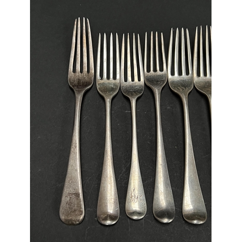 20 - Assortment of mixed antique hallmarked sterling silver forks, Georgian and Victorian, London and Edi... 