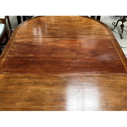 46 - Antique Regency mahogany twin pedestal table, with extra leaf, approx 71cm H x 184cm W x 99cm D