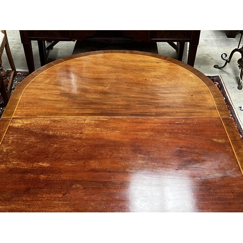 46 - Antique Regency mahogany twin pedestal table, with extra leaf, approx 71cm H x 184cm W x 99cm D