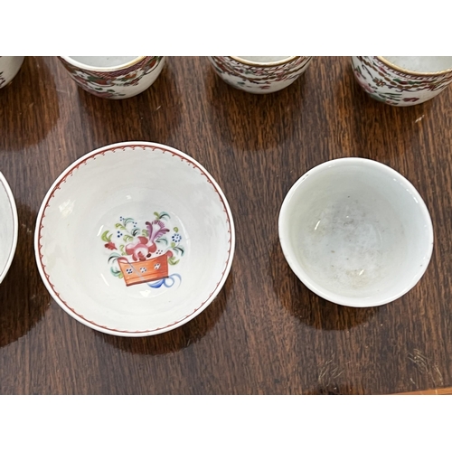 118 - Good selection of antique 18th century Chinese export porcelain, to include ten tea cups and four te... 