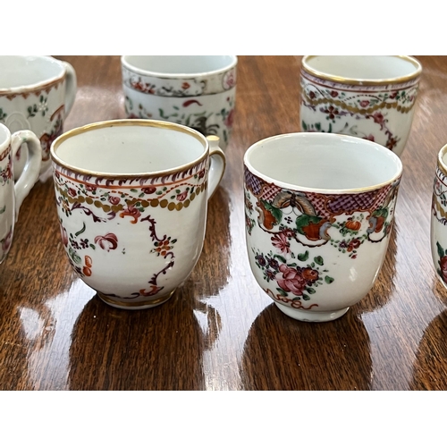 118 - Good selection of antique 18th century Chinese export porcelain, to include ten tea cups and four te... 