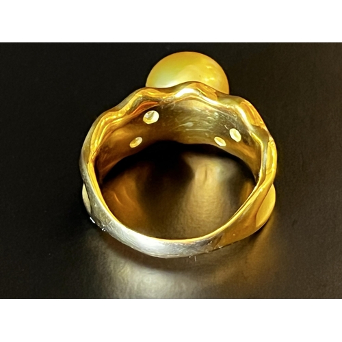 143 - 18kt Gold Diamond and Yellow South Sea Pearl (semi Baroque) Ring featuring large 11mm South Sea Gold... 