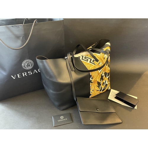 161 - New & Unused Versace 'Barocco' Print Shopping Tote 
(DBFG483 DV2WGV DNOBT 1999)

Be bold, be daring,... 