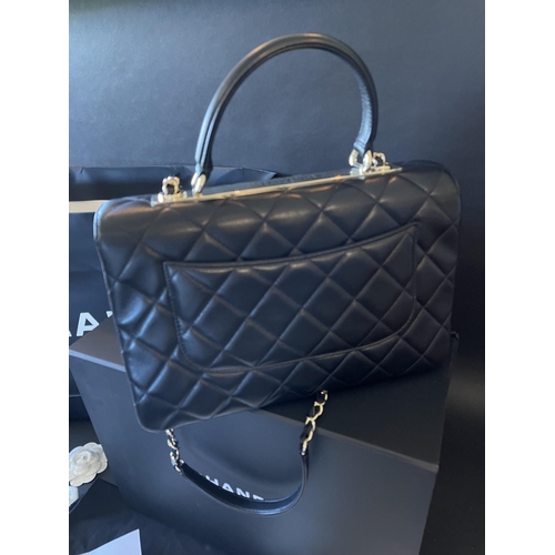 163 - New & Unused Chanel 2019 Trendy CC Medium Flap Bag with Top Handle A69923 Y60767 94305

Features Bla... 