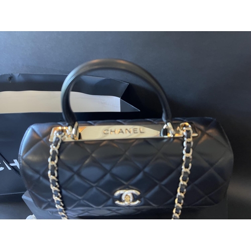 163 - New & Unused Chanel 2019 Trendy CC Medium Flap Bag with Top Handle A69923 Y60767 94305

Features Bla... 