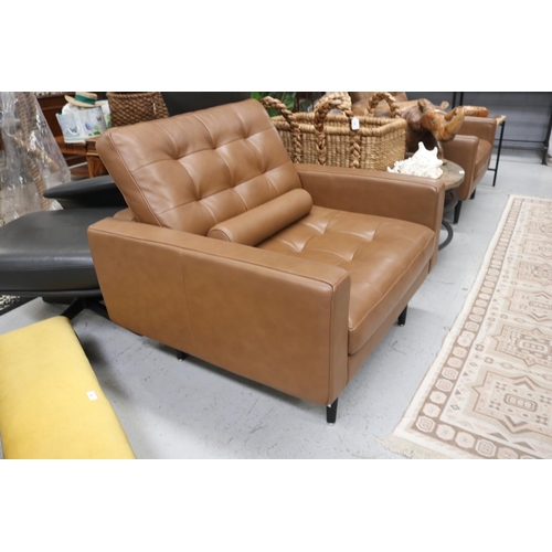 30 - Pair of modern leather armchairs (2)