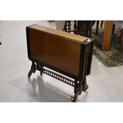 135 - Late Victorian ebonised edge walnut sutherland table, approx 64cm H x 76cm W x 93cm D (opened)