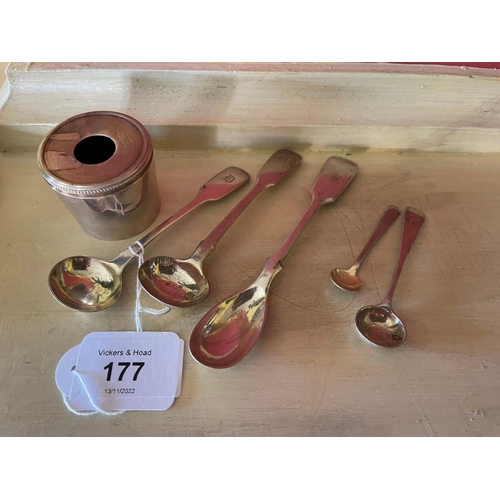 80 - Assortment of sterling silver and silver plate to include salt spoons, mustard spoon, ink pot (6)