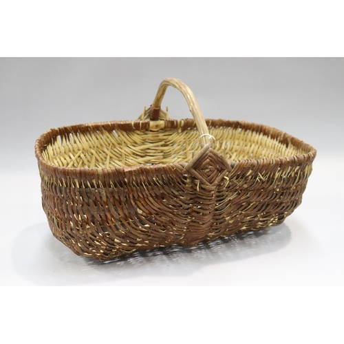 95 - French woven pickers basket, approx 34cm H (including handle) x 55cm W x 32cm D