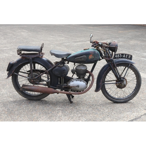 Vintage French motorcycle, Magnat Debon 125cc MAGNAT-DEBON TYPE M4 1947-48.  Original untouched condition. No 401892 (1947)