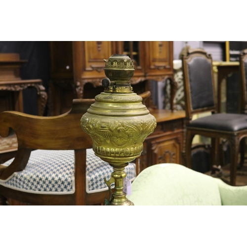 1609 - Elaborate antique French heavy cast brass tri form support oil lamp, approx 164cm H