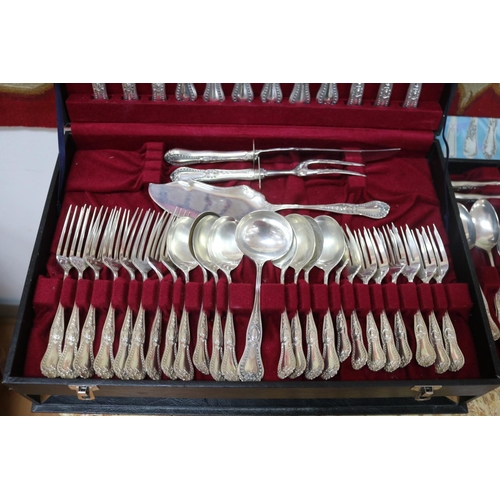 1638 - Canteen of Mexican silver cutlery, marked STERLING 925 PEDA MEX, approx 2770 grams excluding knives,... 