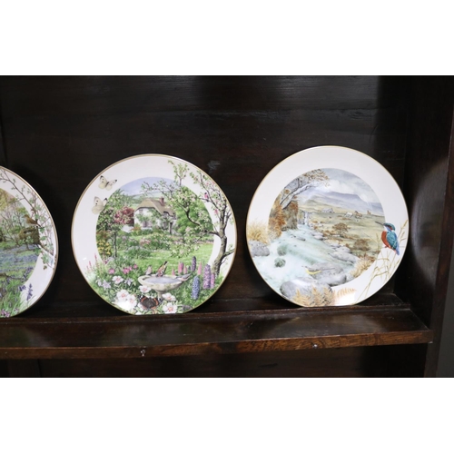 1738 - Set of twelve Royal Worcester cabinet plates, each approx 23.5cm Dia (12)
