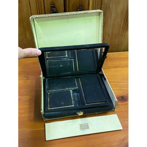 482 - French Paris boxed travelling set, damaged